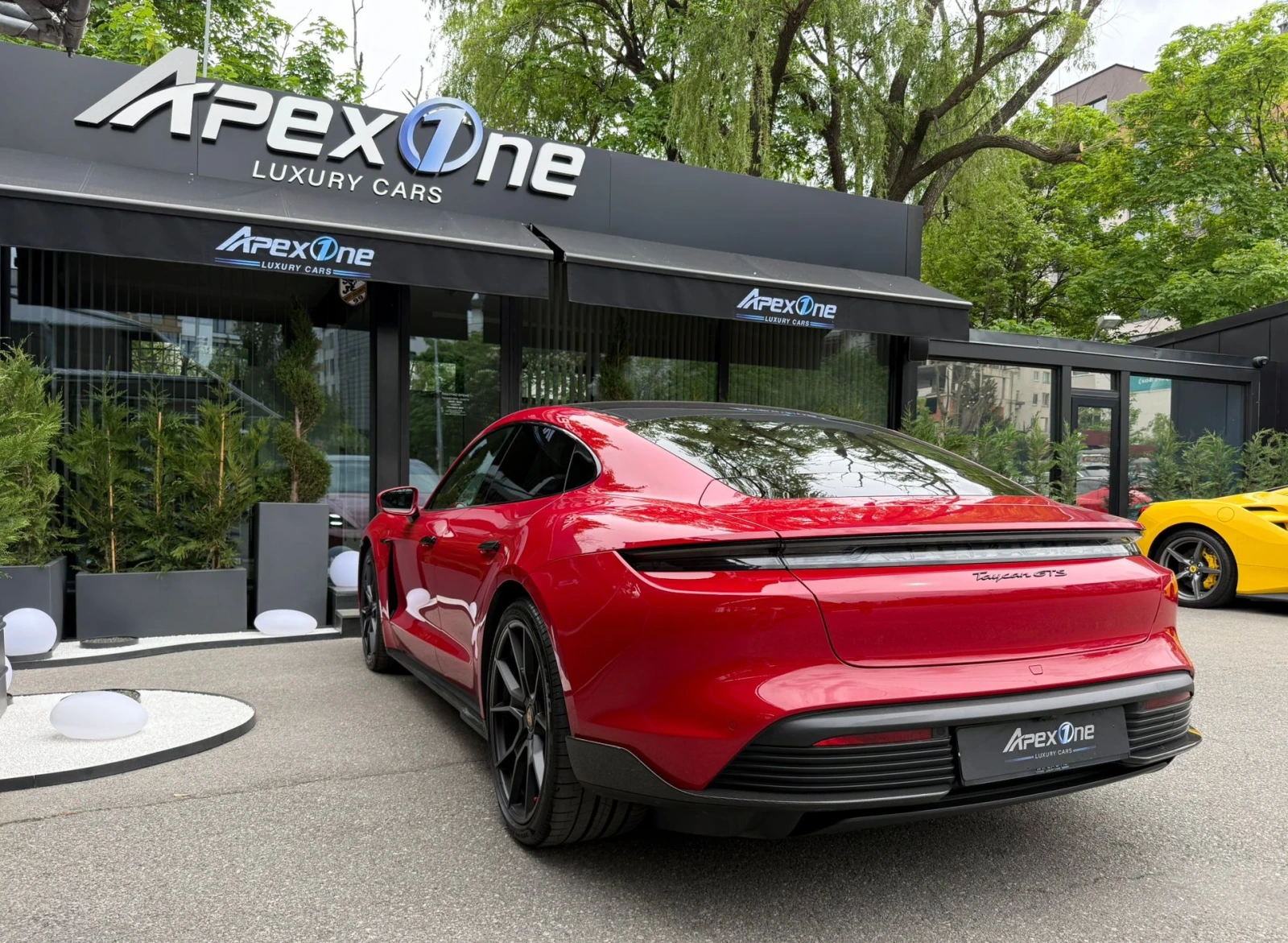 Porsche Taycan GTS/CARBON, снимка 6 - Автомобили и джипове - 54481741