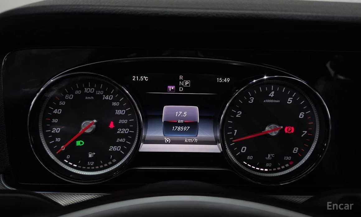 Mercedes-Benz E 200, снимка 8 - Автомобили и джипове - 54601563