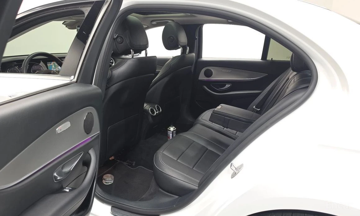 Mercedes-Benz E 200, снимка 11 - Автомобили и джипове - 54601563