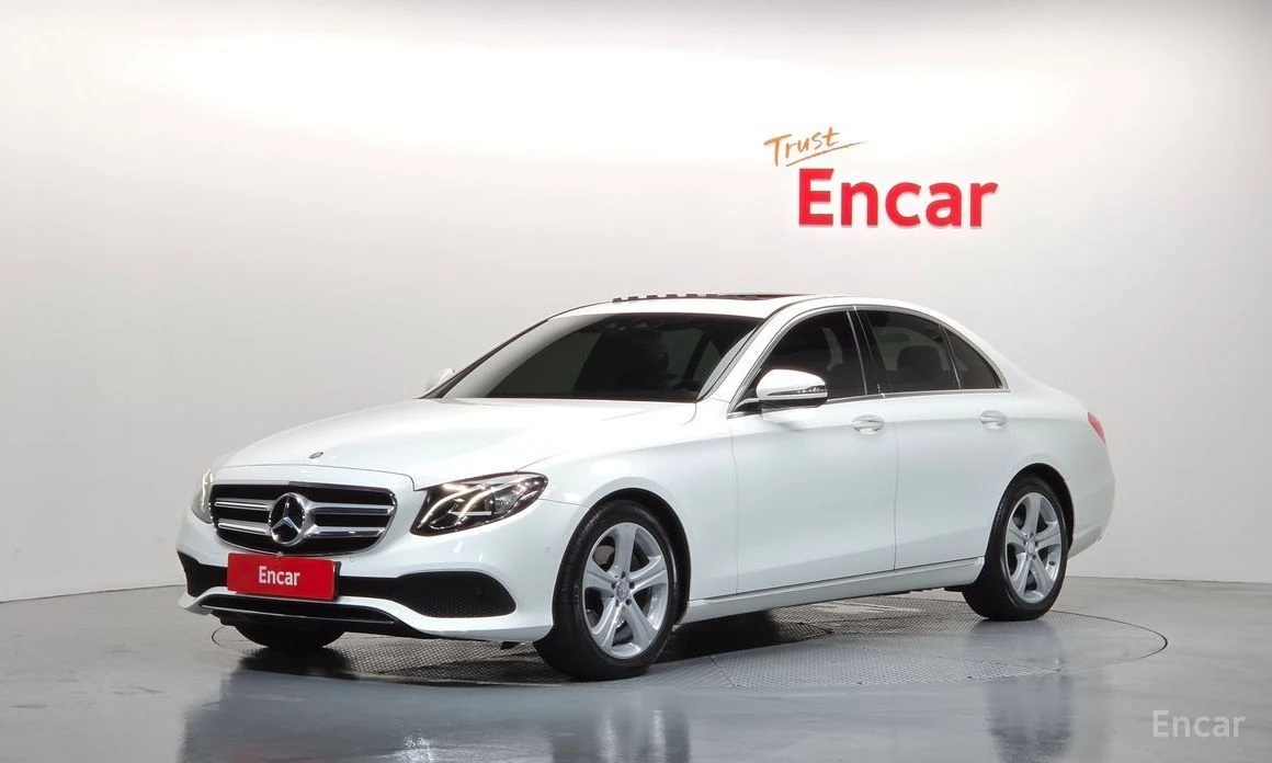 Mercedes-Benz E 200
