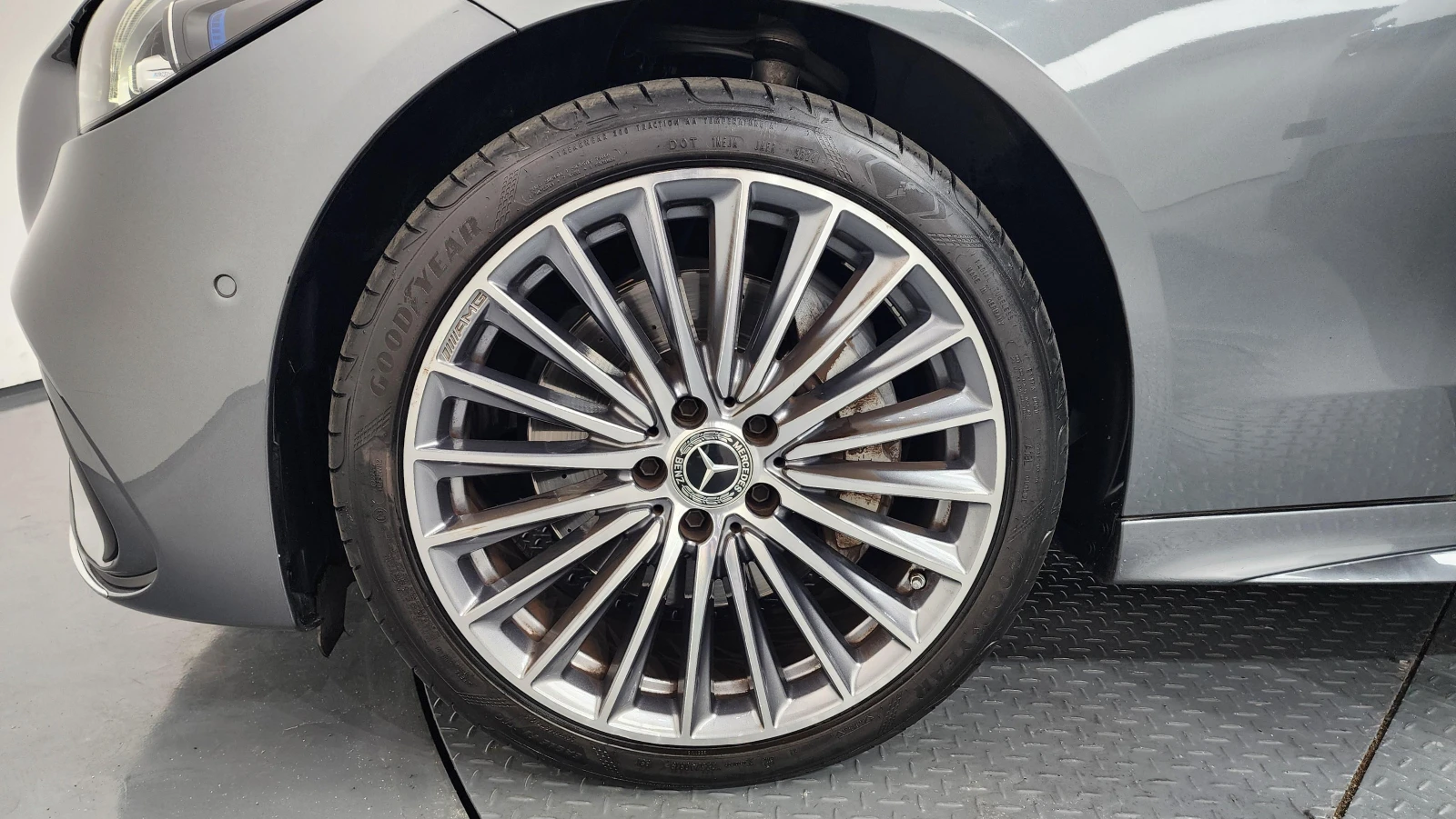 Mercedes-Benz C 300 AMG* BURMESTER* DISTRONIC* HEAD UP* 360 КАМЕРИ, снимка 5 - Автомобили и джипове - 55085369