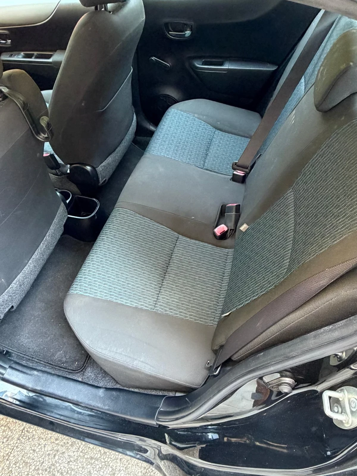 Toyota Yaris NAVI* KAMERA* 1.4D4d 90hp* 214000km* euro 5b, снимка 13 - Автомобили и джипове - 55123795
