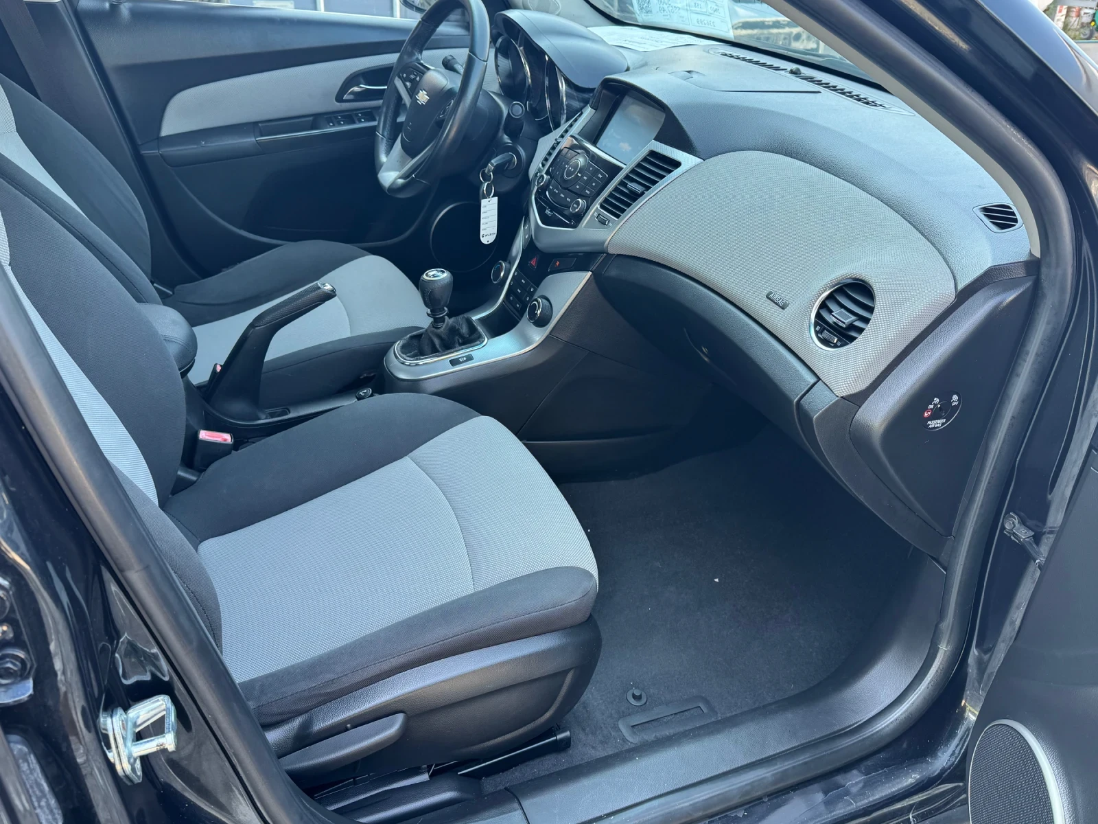 Chevrolet Cruze 2.0TD 163 Navi, снимка 12 - Автомобили и джипове - 55239603
