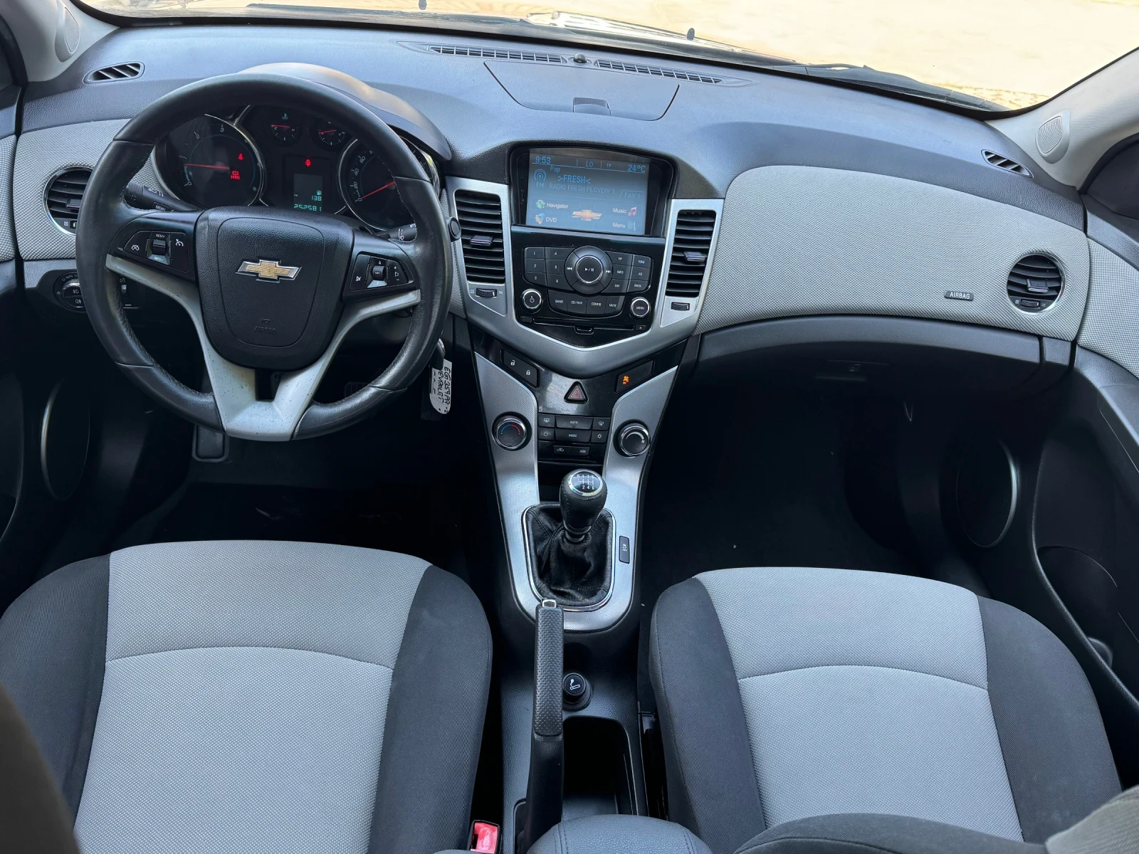 Chevrolet Cruze 2.0TD 163 Navi, снимка 10 - Автомобили и джипове - 55239603