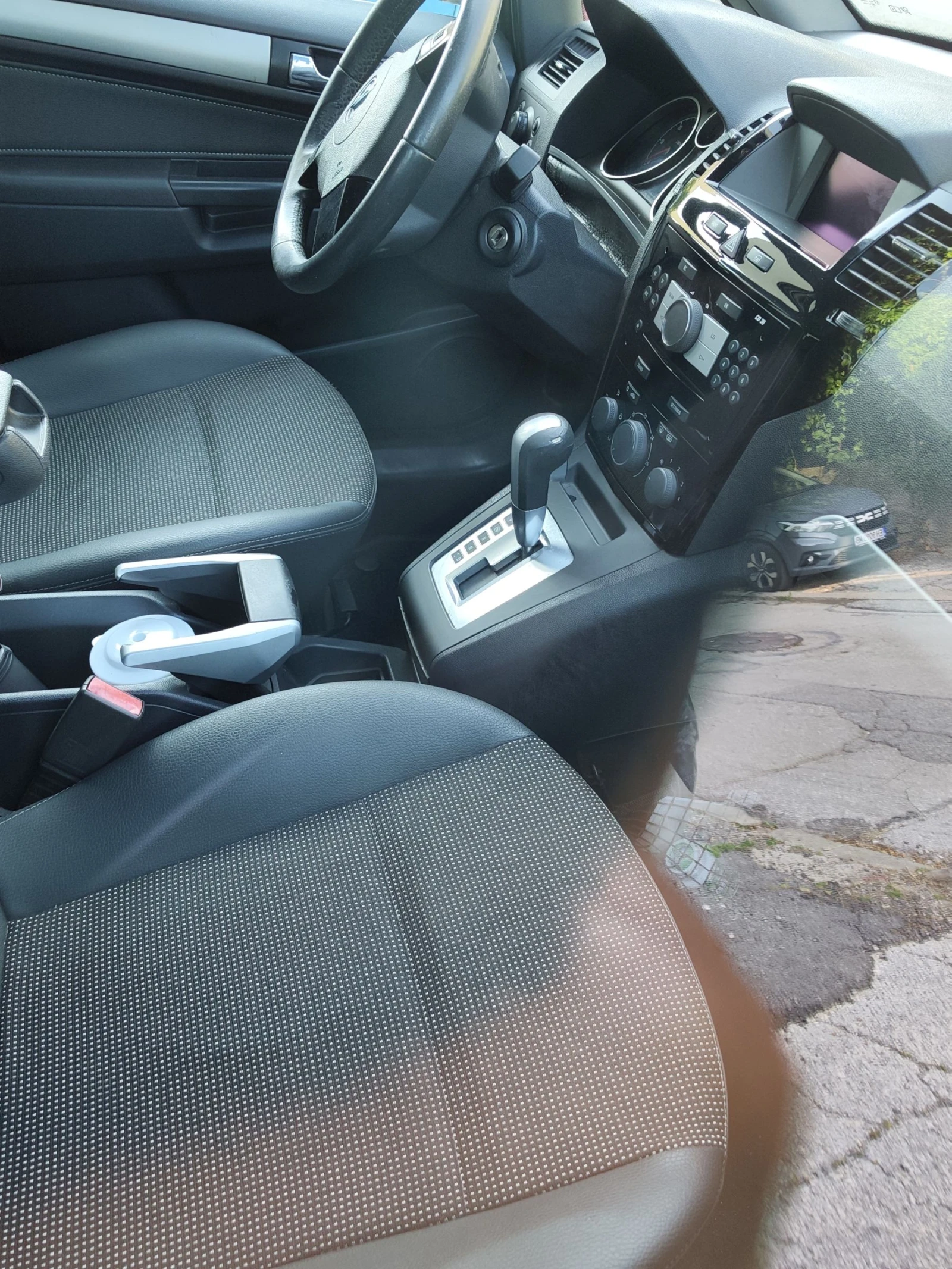 Opel Zafira, снимка 8 - Автомобили и джипове - 55334163