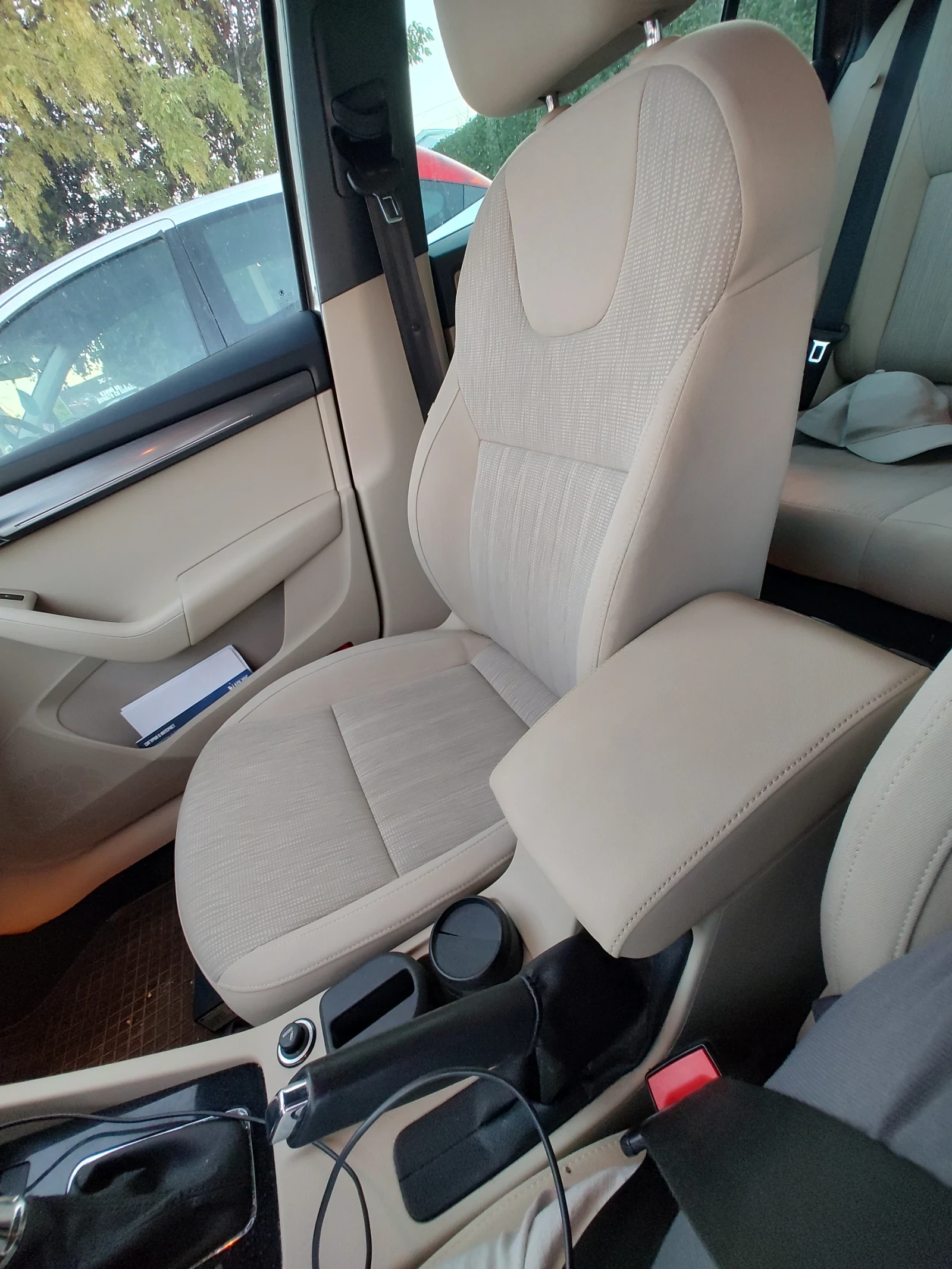 Skoda Octavia Комби, снимка 5 - Автомобили и джипове - 55729986