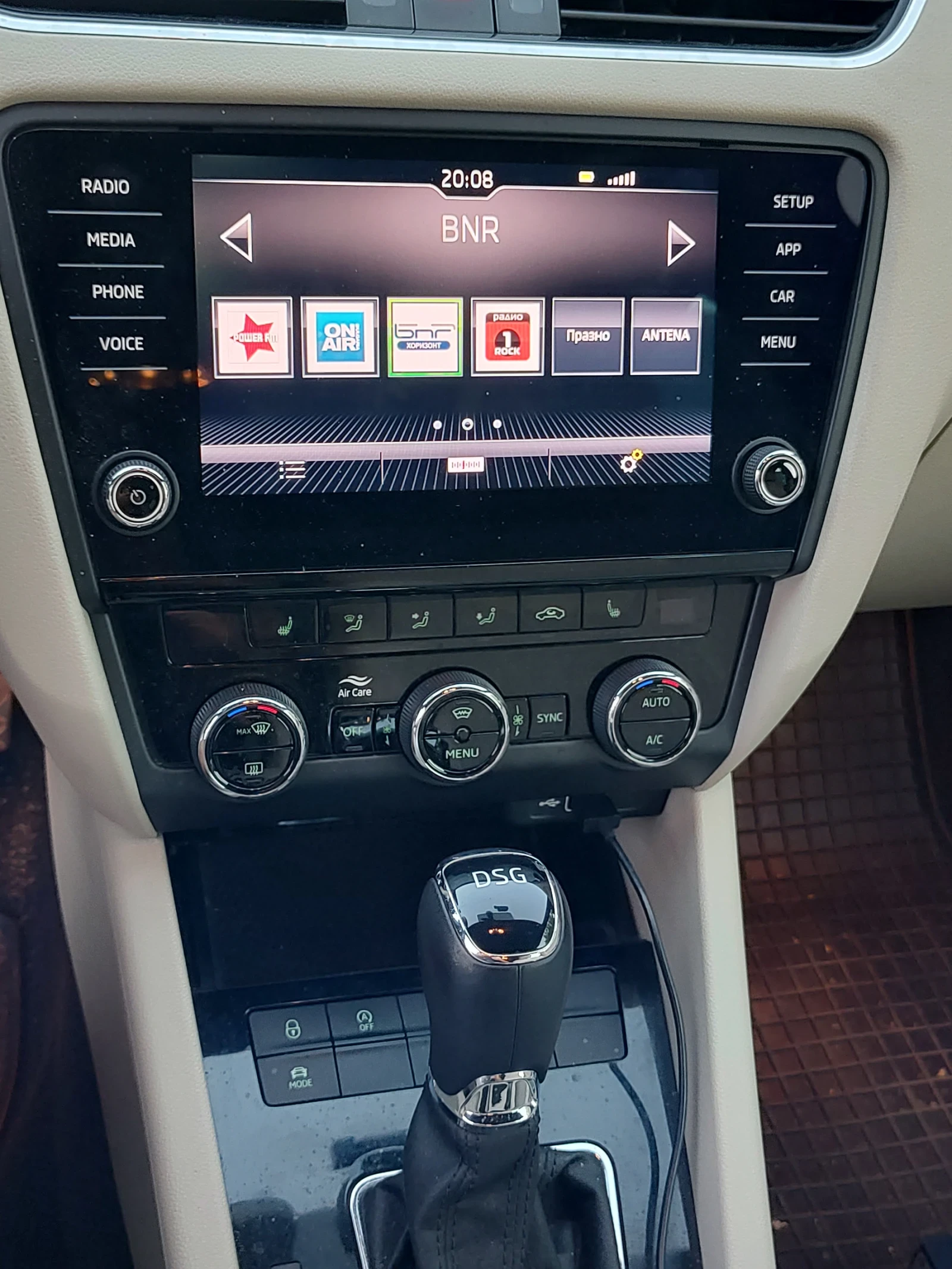 Skoda Octavia Комби, снимка 4 - Автомобили и джипове - 55729986