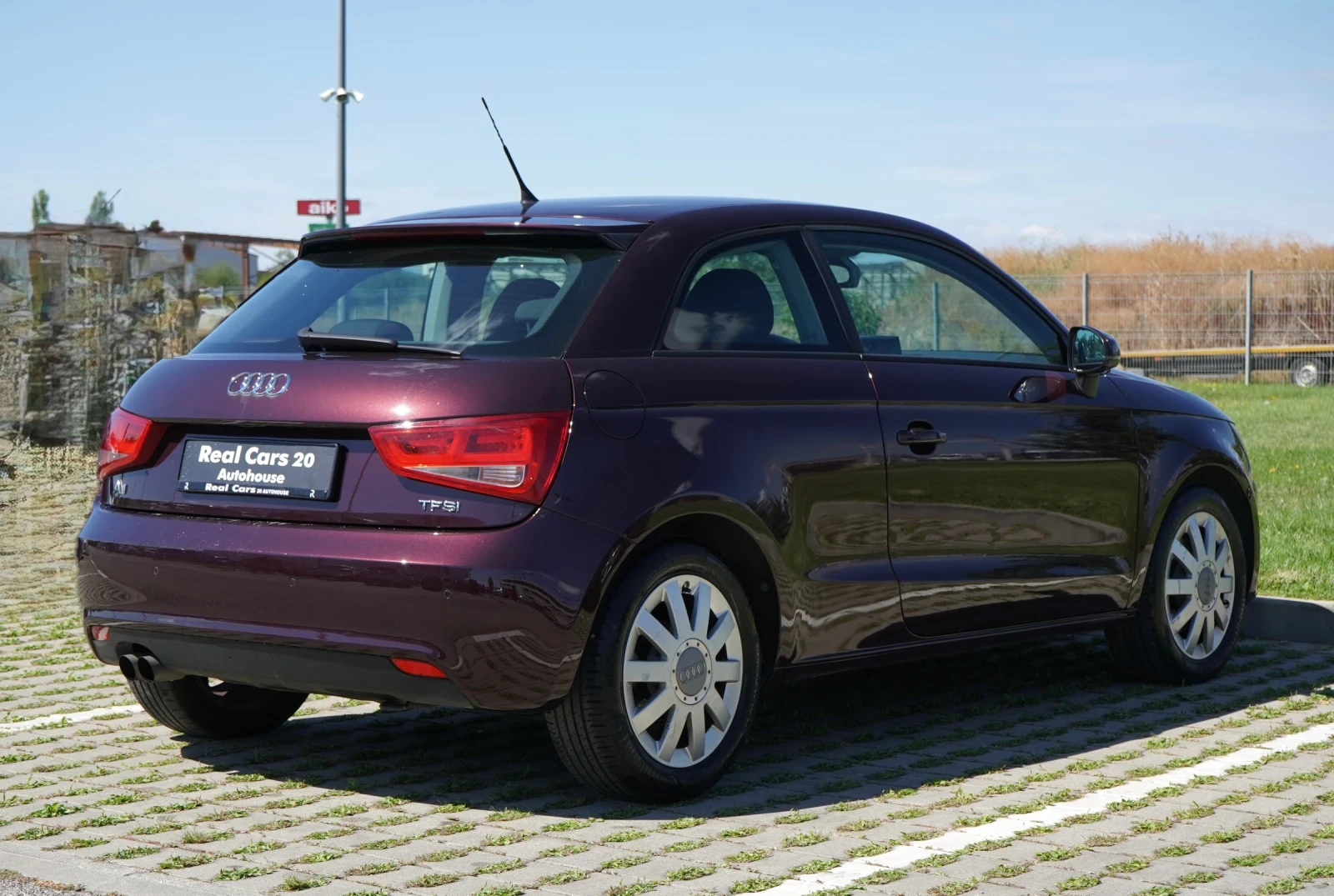 Audi A1 1.4 БЕНЗИН* XENON* РЕИСТРИРАНА* ОСБСЛУЖЕНА* , снимка 4 - Автомобили и джипове - 56113748