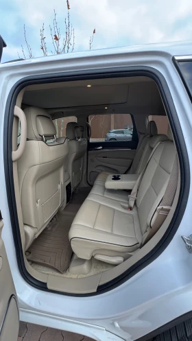 Jeep Grand cherokee Overland 5.7 Gaz, снимка 11 - Автомобили и джипове - 53672676