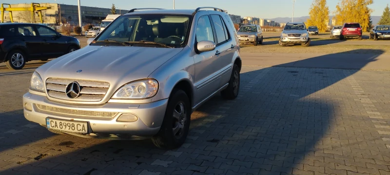 Mercedes-Benz ML 270, снимка 3 - Автомобили и джипове - 48090053