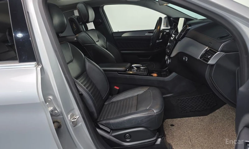 Mercedes-Benz GLE 350, снимка 11 - Автомобили и джипове - 53020131