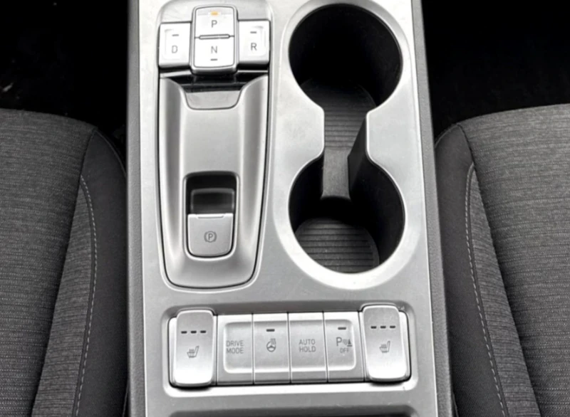 Hyundai Kona 11.2020/Blue Link/ЗАВЕРЕНА СЕРВИЗНА КНИЖКА, снимка 13 - Автомобили и джипове - 53357895