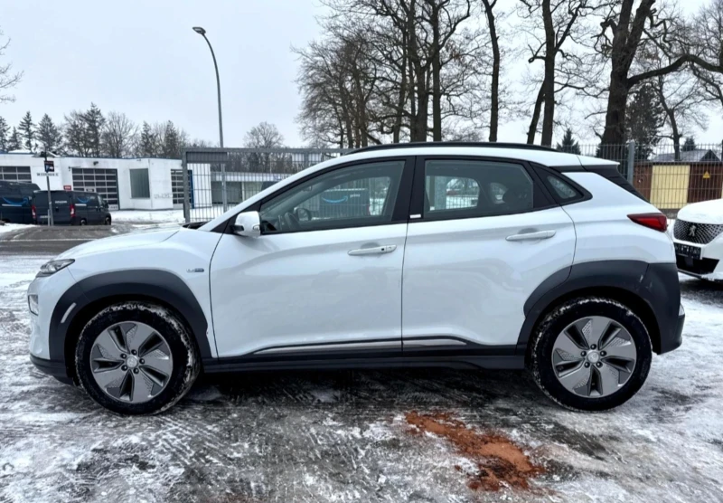 Hyundai Kona 11.2020/Blue Link/ЗАВЕРЕНА СЕРВИЗНА КНИЖКА, снимка 5 - Автомобили и джипове - 53357895