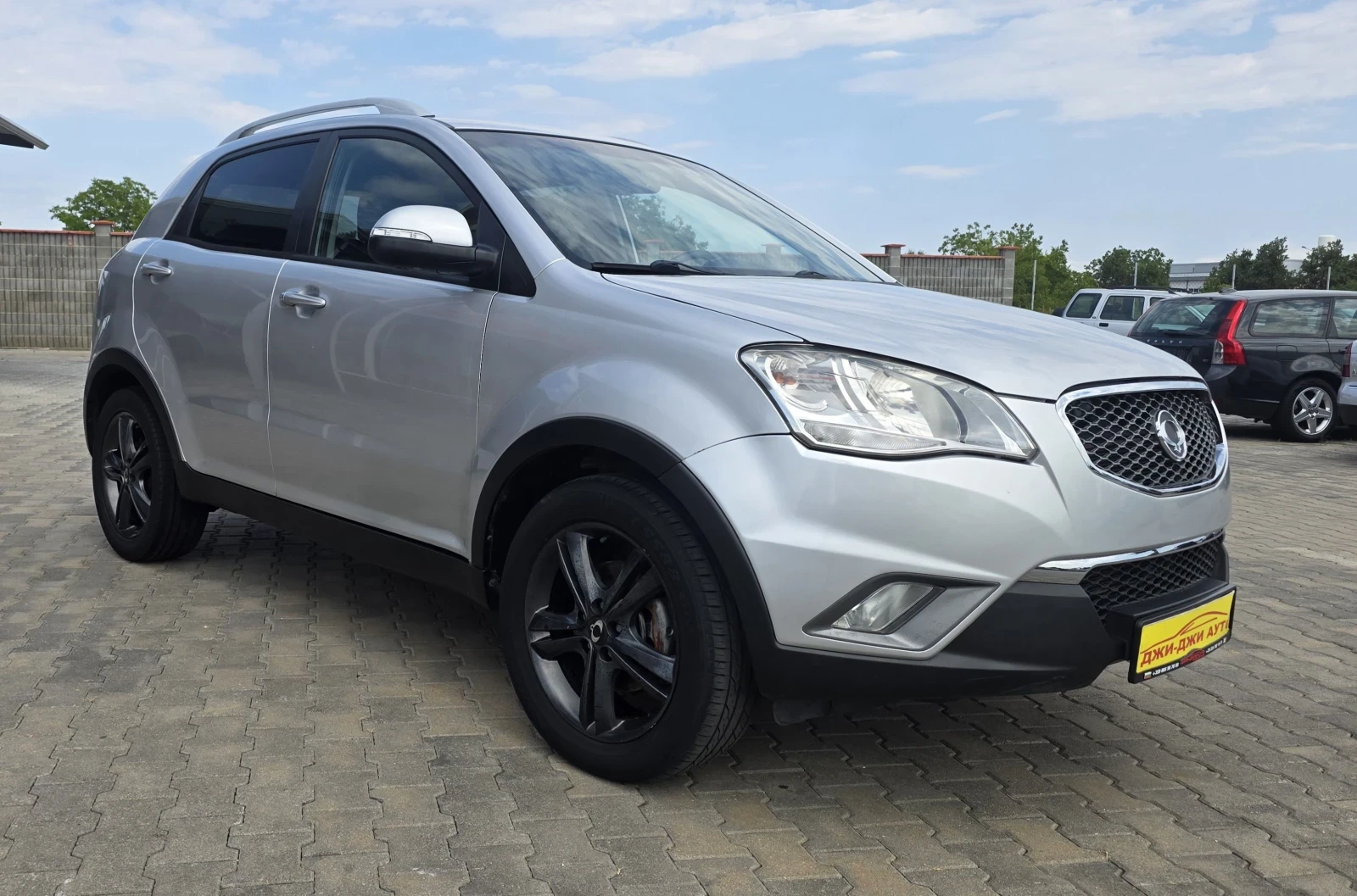 SsangYong Korando 2.0 e-xdi 175k.c, снимка 3 - Автомобили и джипове - 45468934