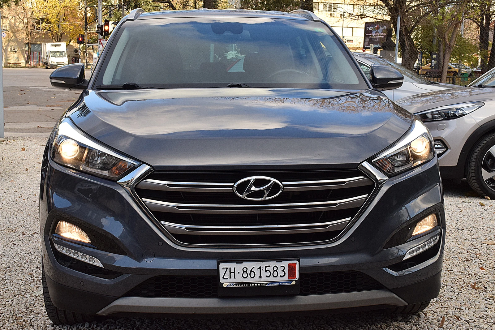 Hyundai Tucson 2.0ШВЕЙЦАРИЯ/VERTEX/АВТОМАТИК/КОЖА/ЛЕД/LANE ASSIST - изображение 2