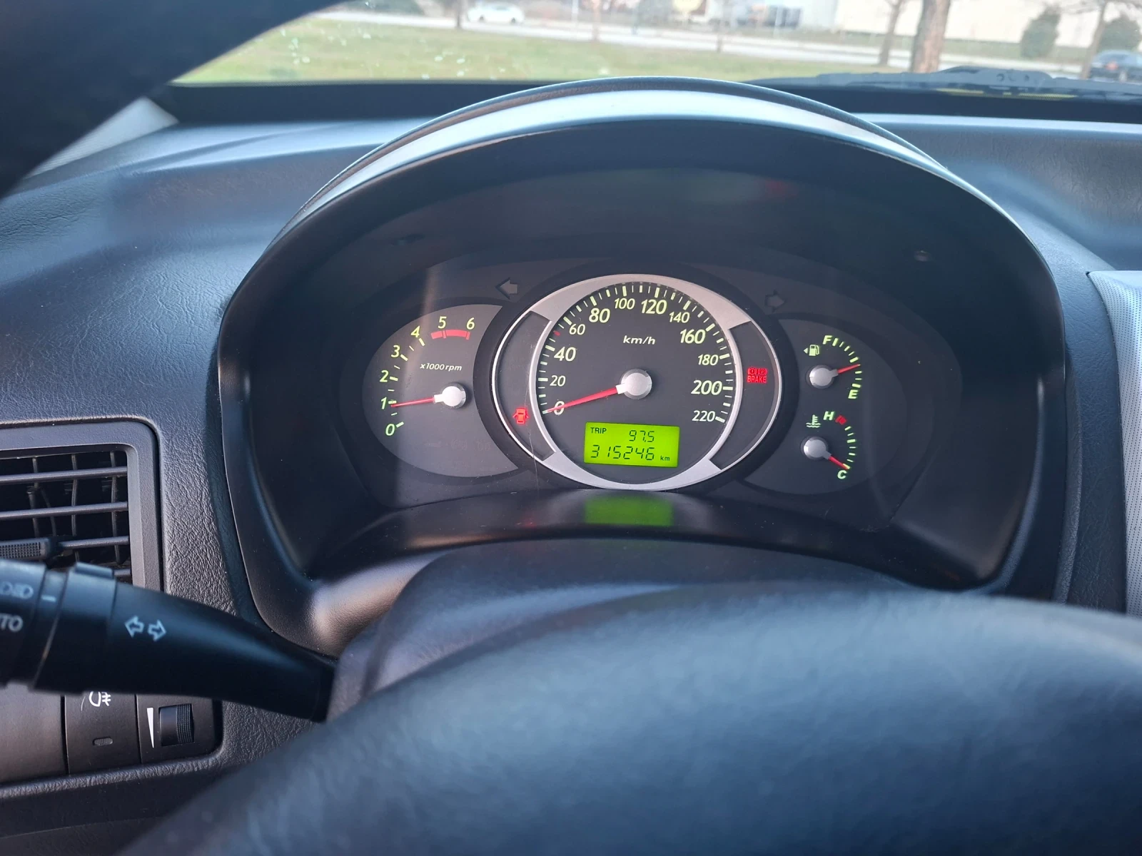 Hyundai Tucson 2.0 CRDI 2WD 140ks - изображение 9