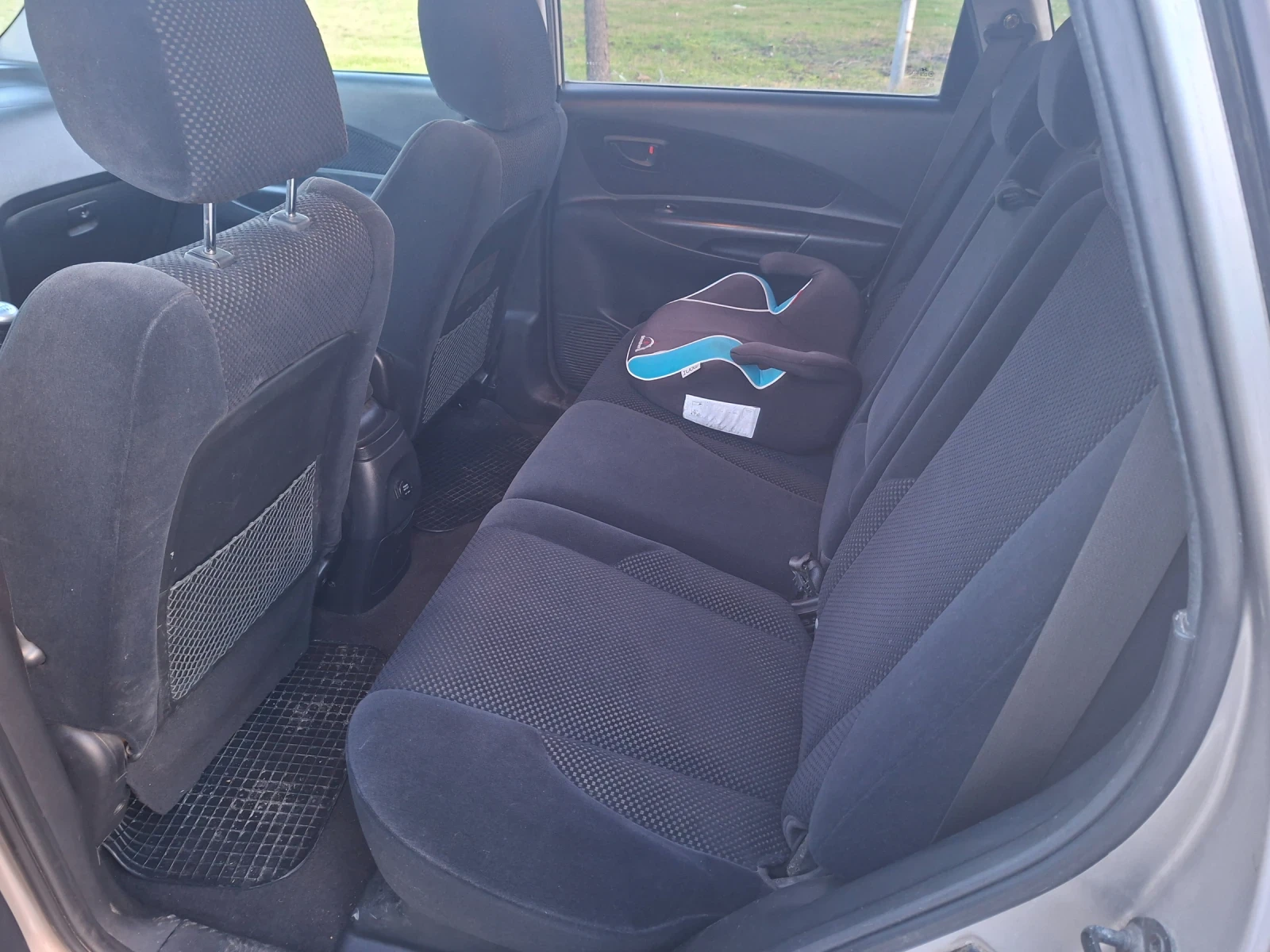 Hyundai Tucson 2.0 CRDI 2WD 140ks, снимка 16 - Автомобили и джипове - 53773902