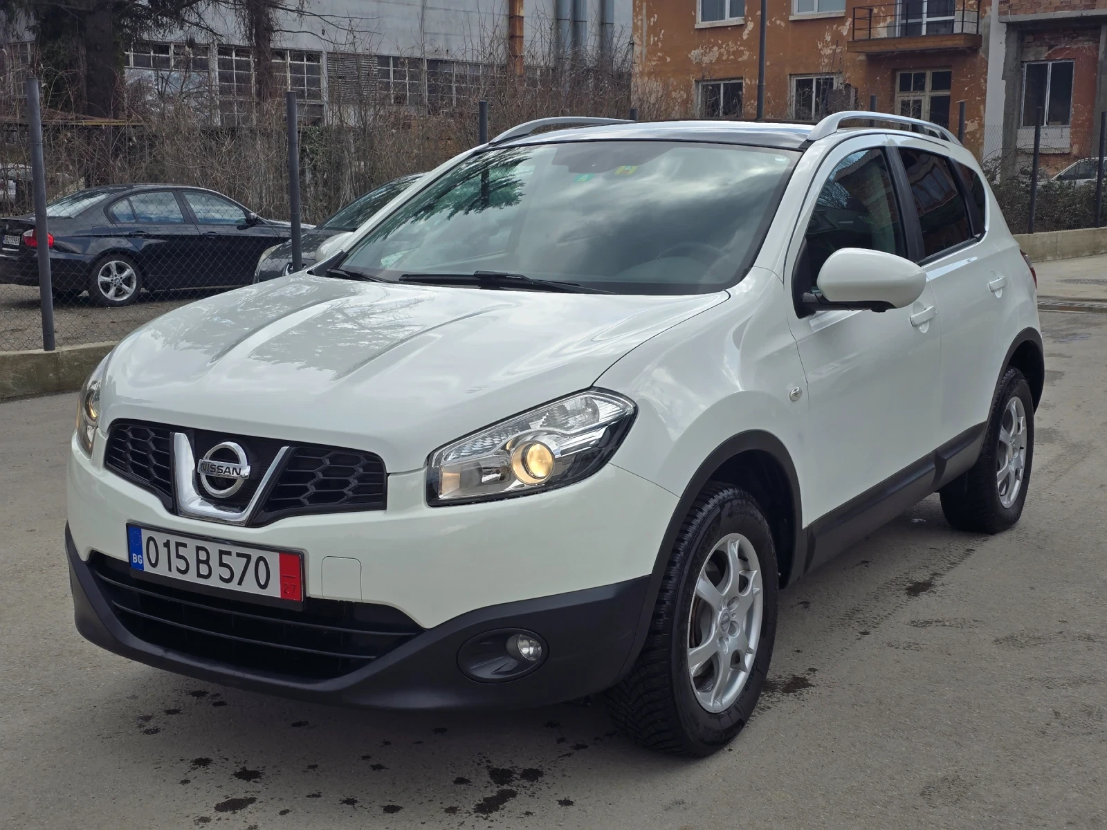 Nissan Qashqai 2.0i 4X4 НАВИ ШВЕЙЦАРИЯ  | Auto.bg — изображение 1