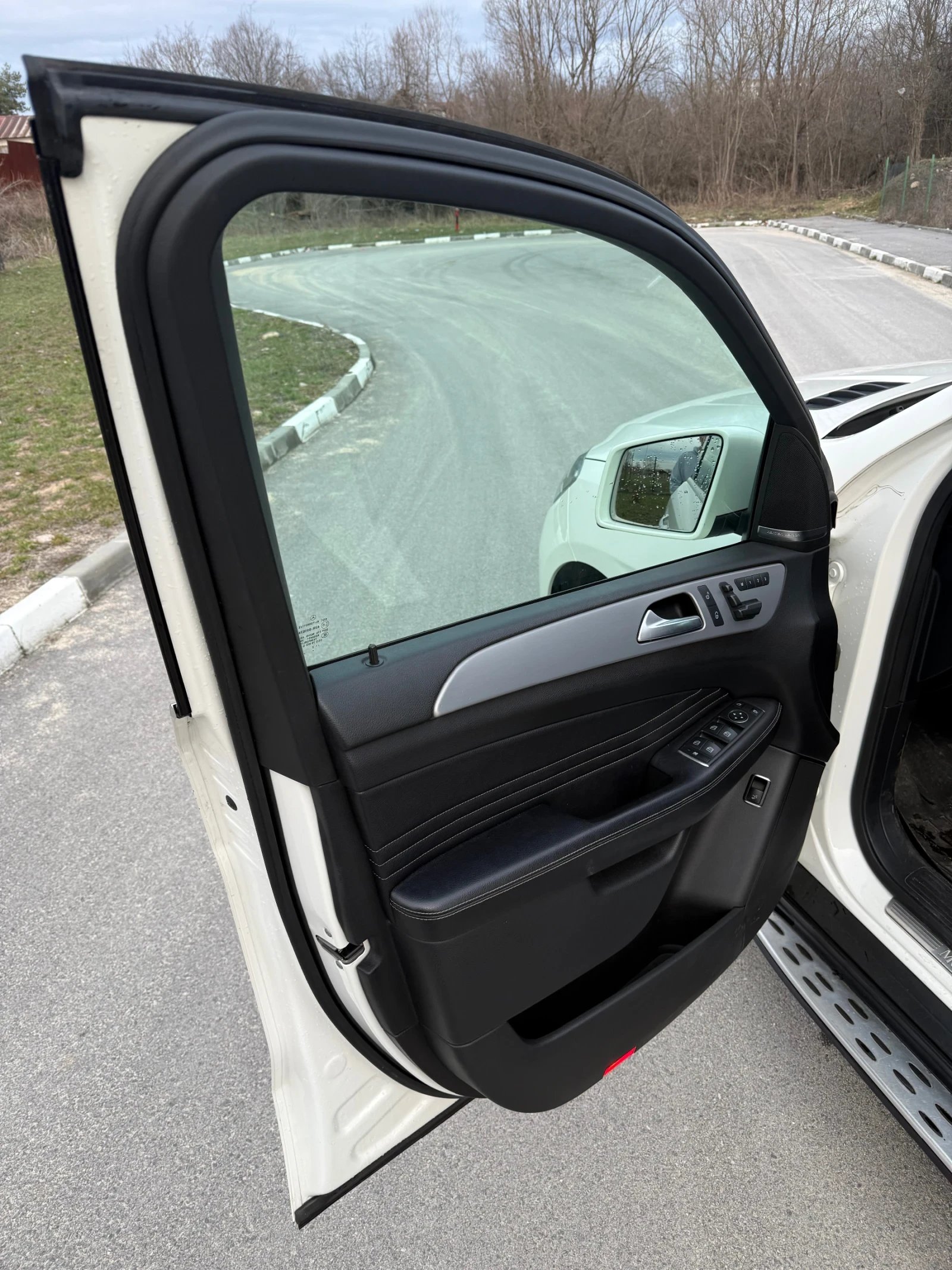 Mercedes-Benz ML 350, снимка 7 - Автомобили и джипове - 54046378