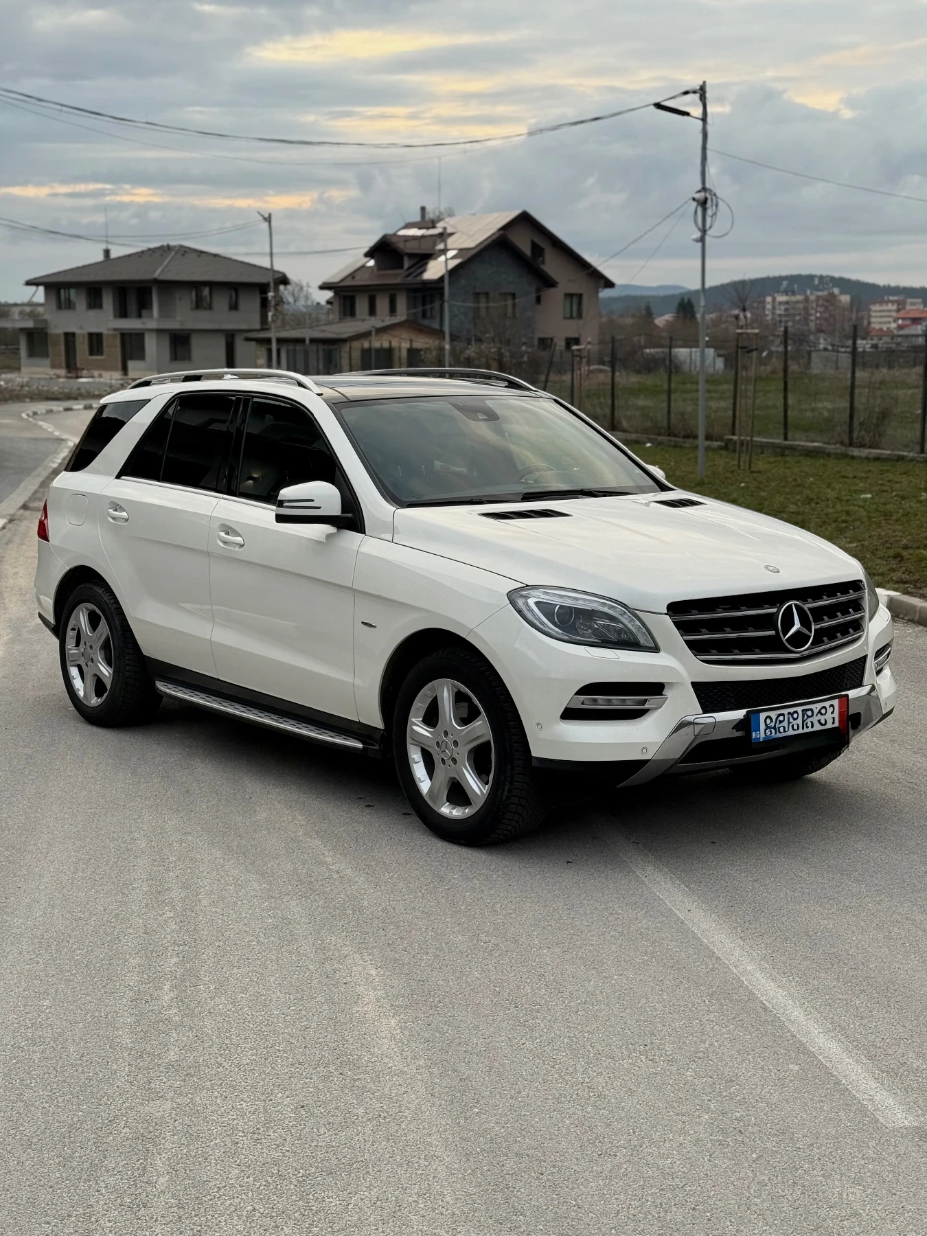 Mercedes-Benz ML 350, снимка 3 - Автомобили и джипове - 54046378
