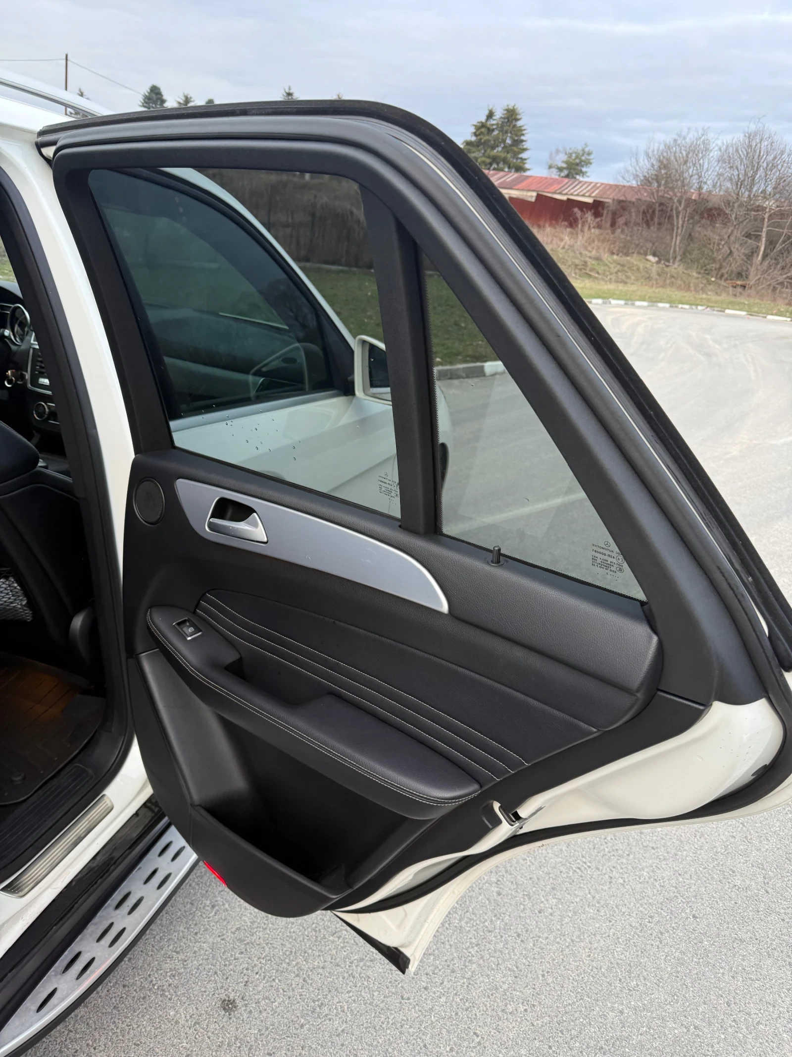 Mercedes-Benz ML 350, снимка 14 - Автомобили и джипове - 54046378