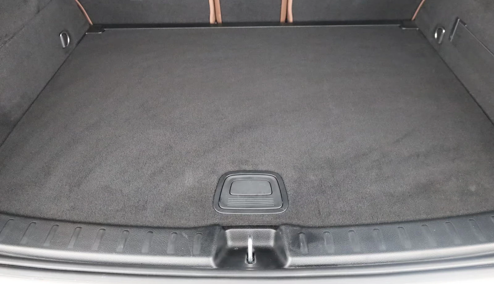 Mercedes-Benz GLA 45 AMG S/4MATIC/421HP/NIGHT/MAGNO/PANO/BURM/360/MEMO/153q, снимка 16 - Автомобили и джипове - 54189831