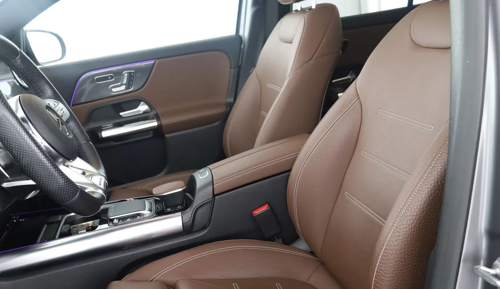 Mercedes-Benz GLA 45 AMG S/4MATIC/421HP/NIGHT/MAGNO/PANO/BURM/360/MEMO/153q, снимка 7 - Автомобили и джипове - 54189831