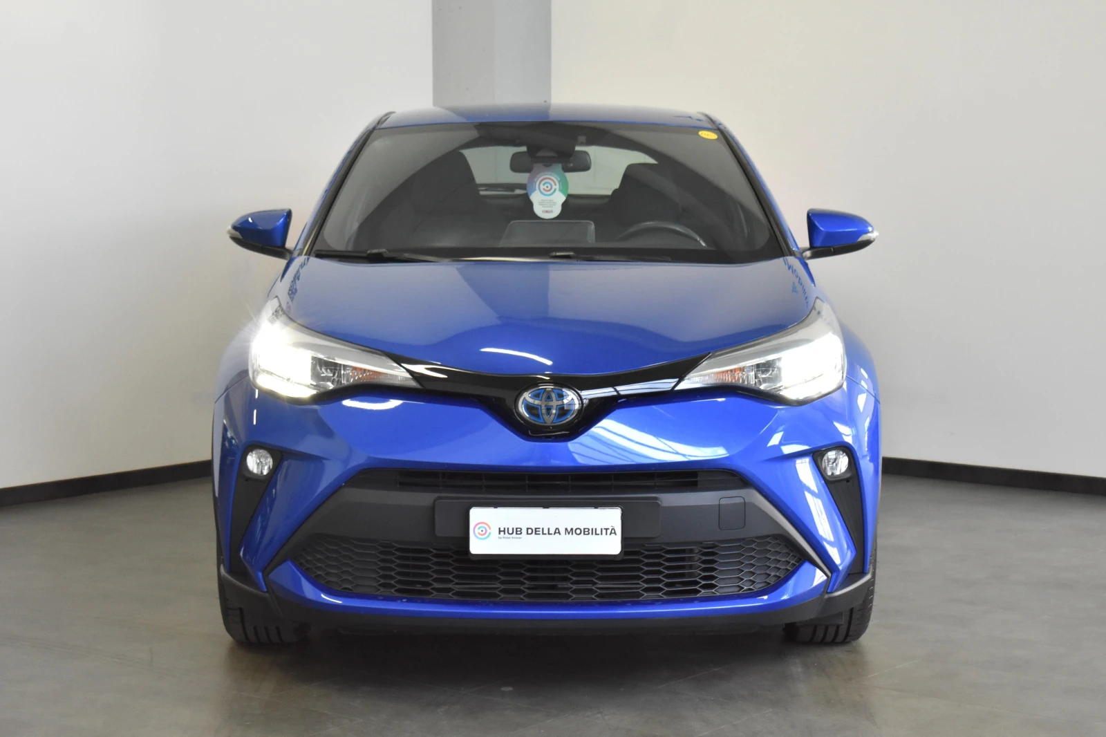 Toyota C-HR 1.8h Business, снимка 2 - Автомобили и джипове - 55446609