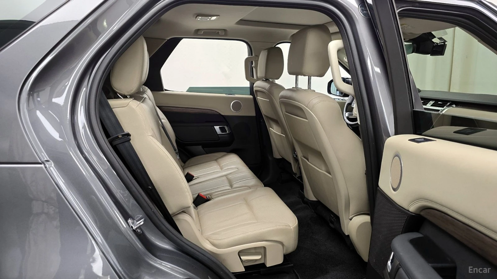 Land Rover Discovery 2.0* SD4* HSE* КОЖА* ПОДГРЕВ* ПАНОРАМА* КАМЕРА* , снимка 11 - Автомобили и джипове - 55691623