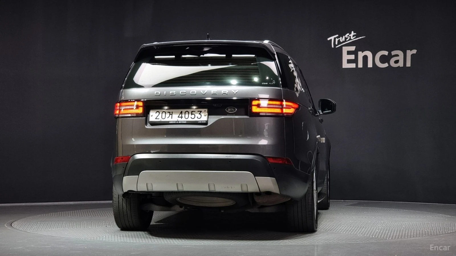 Land Rover Discovery 2.0* SD4* HSE* КОЖА* ПОДГРЕВ* ПАНОРАМА* КАМЕРА* , снимка 4 - Автомобили и джипове - 55691623