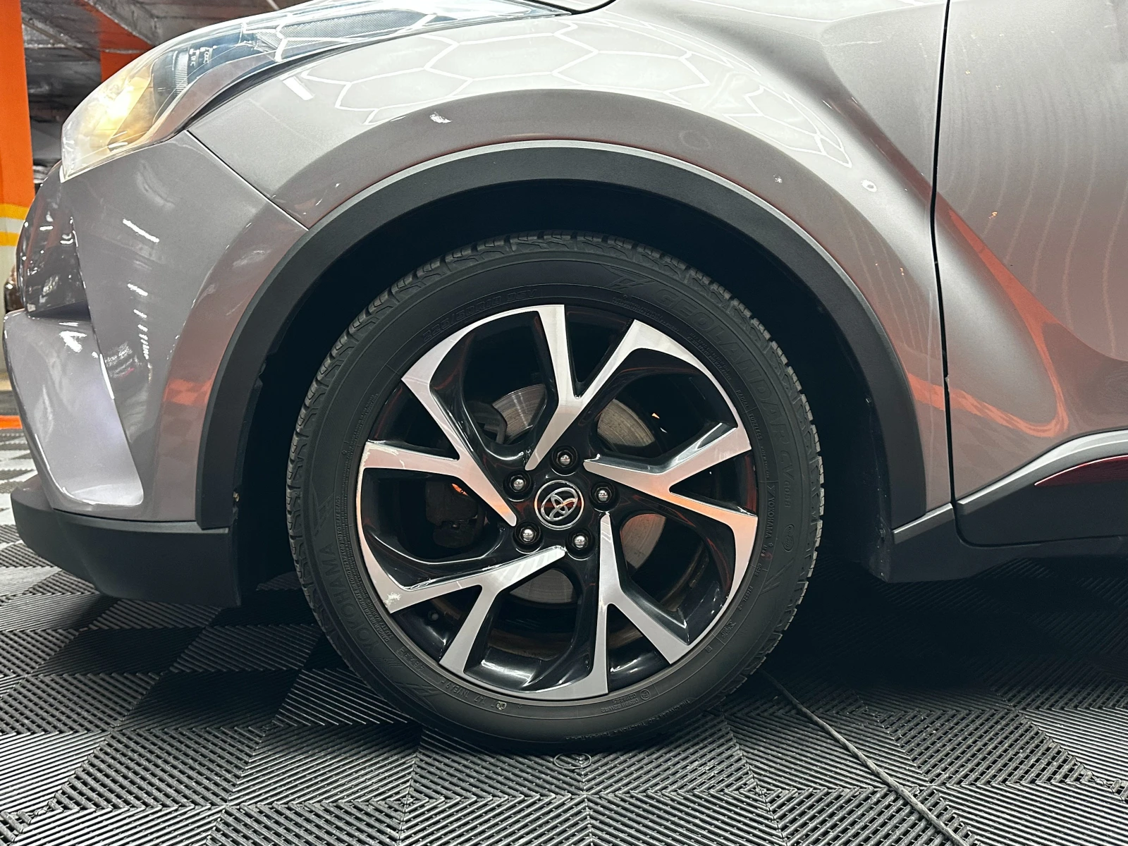 Toyota C-HR 1.8 hybdrid 98 к.с./ГАРАНЦИЯ, снимка 6 - Автомобили и джипове - 56254546