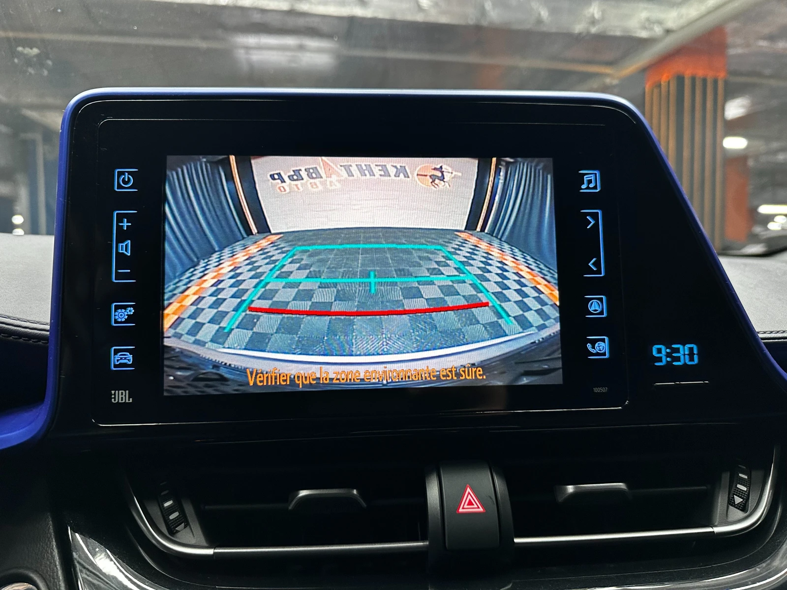 Toyota C-HR 1.8 hybdrid 98 к.с./ГАРАНЦИЯ, снимка 14 - Автомобили и джипове - 56254546