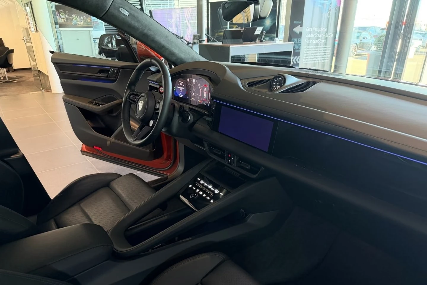 Porsche Macan TURBO / SPORT CHRONO / PANO / BOSE / HUD / 360 / | Mobile.bg � ����������� 16