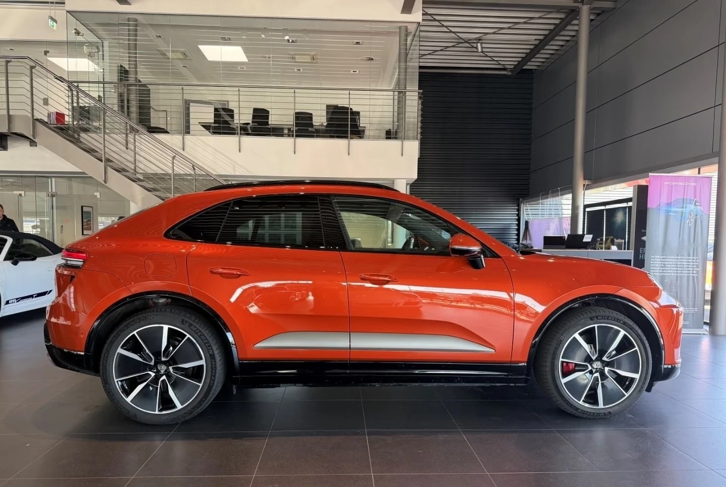 Porsche Macan TURBO / SPORT CHRONO / PANO / BOSE / HUD / 360 / | Mobile.bg � ����������� 8