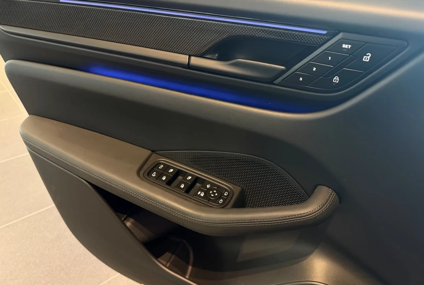 Porsche Macan TURBO / SPORT CHRONO / PANO / BOSE / HUD / 360 / | Mobile.bg � ����������� 9