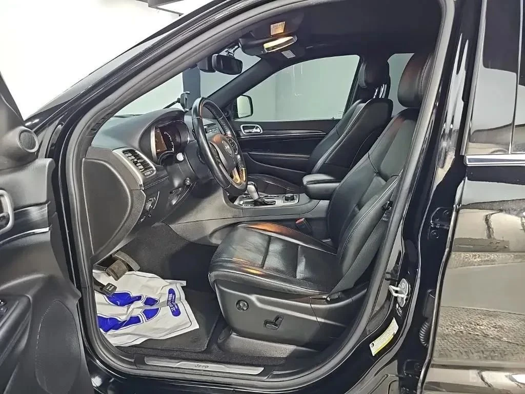 Jeep Grand cherokee, снимка 15 - Автомобили и джипове - 56723563
