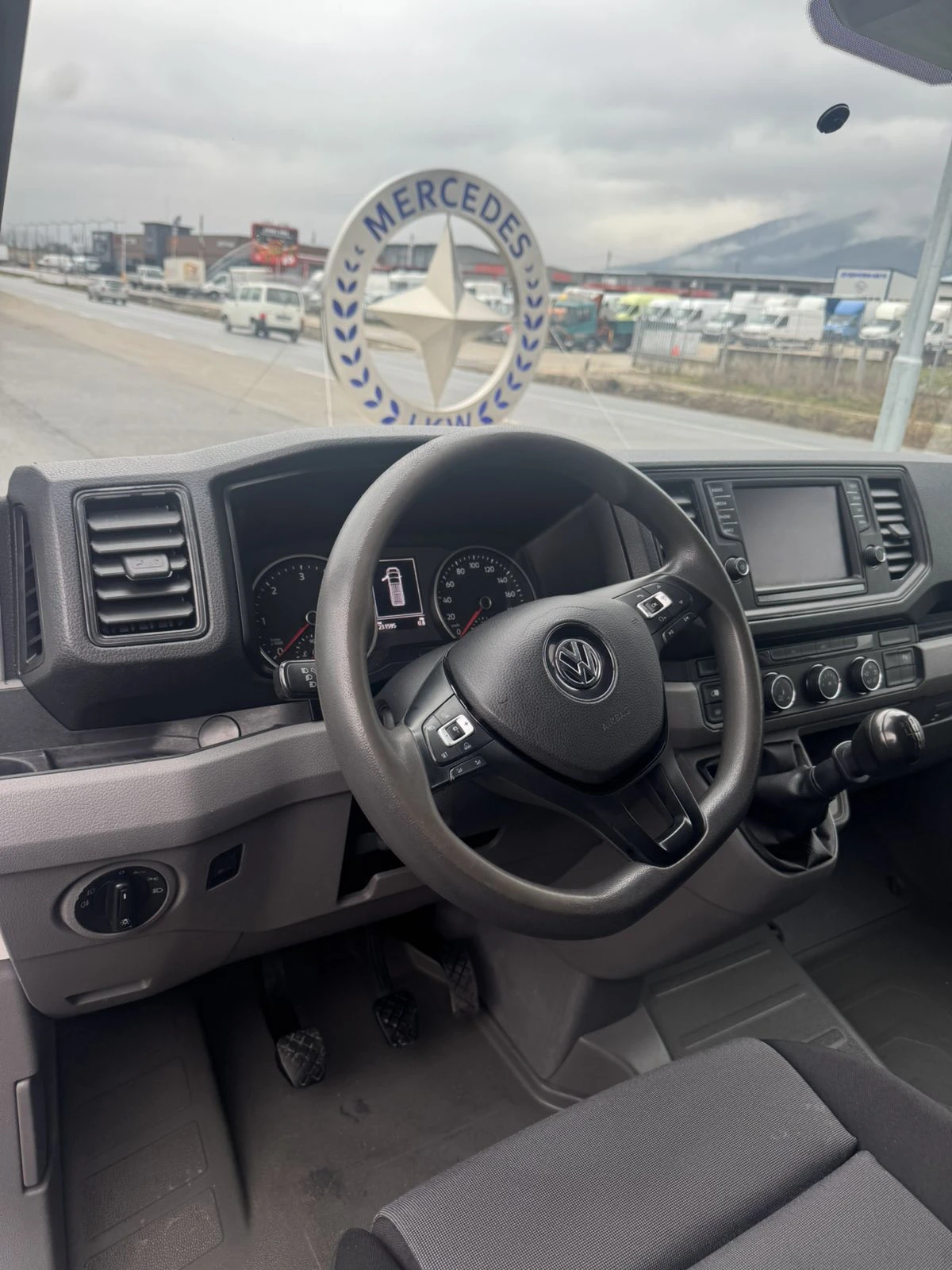 VW Crafter 2.0TDI/КЛИМА/МАКСИ, снимка 6 - Бусове и автобуси - 54081261