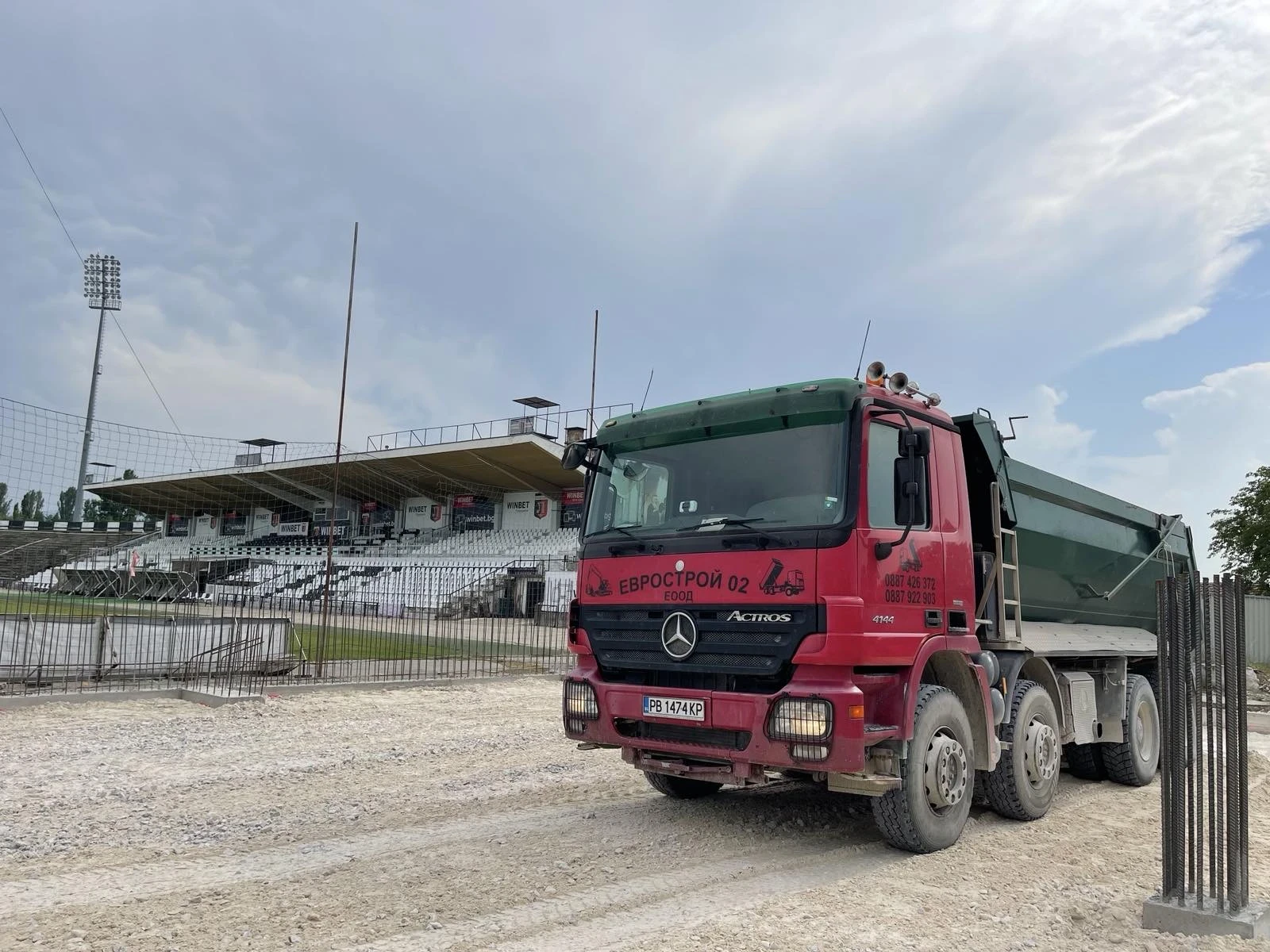 Mercedes-Benz Actros 4144 8х4 - изображение 5