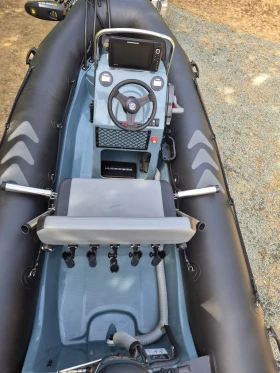 Надуваема лодка Zodiac Pro420 , снимка 15
