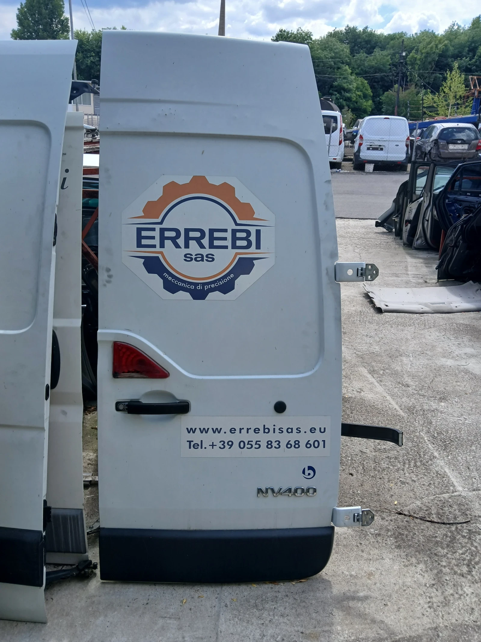 Врата задна дясна Nissan NV400  2016г 