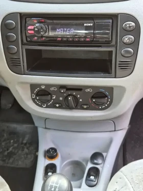 Citroen C3 1.4i 75hp АГУ/ВИНЕТКА/КЛИМАТИК, снимка 6