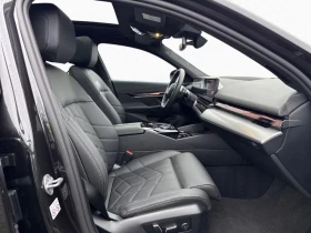 BMW 550 e/xDRIVE/489HP/M SPORT/PANO/360/PRO/MEMO/HUD/541z, снимка 9