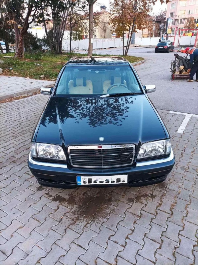 Mercedes-Benz 180, снимка 2 - Автомобили и джипове - 48159821