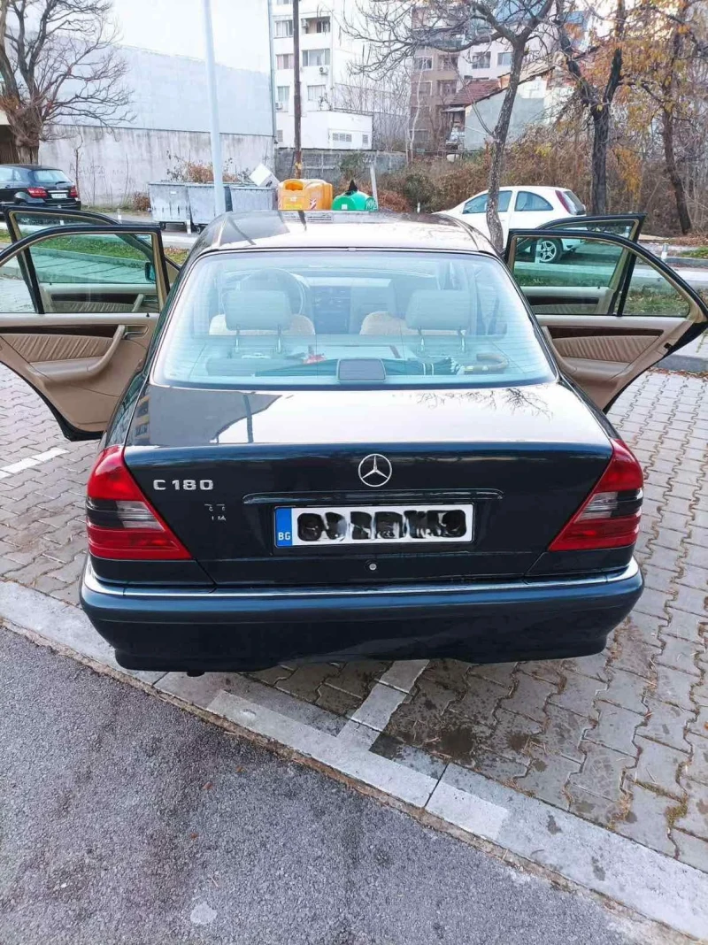 Mercedes-Benz 180, снимка 3 - Автомобили и джипове - 48159821