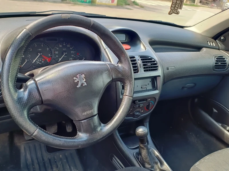 Peugeot 206 Xs, снимка 4 - Автомобили и джипове - 48211329