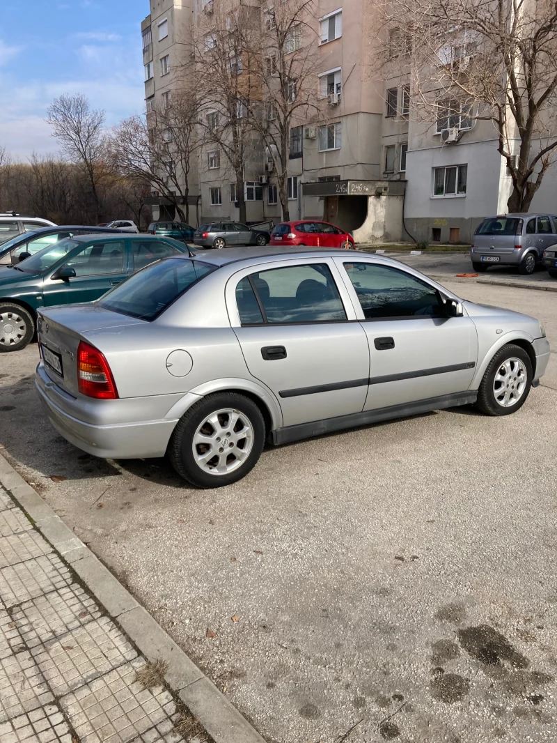 Opel Astra, снимка 3 - Автомобили и джипове - 48888729