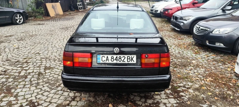 VW Passat 1.8 Моно, снимка 6 - Автомобили и джипове - 52303477