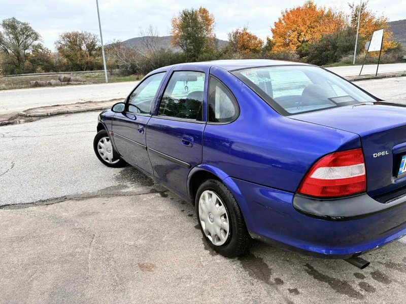 Opel Vectra Лек автомобил, снимка 2 - Автомобили и джипове - 52433820