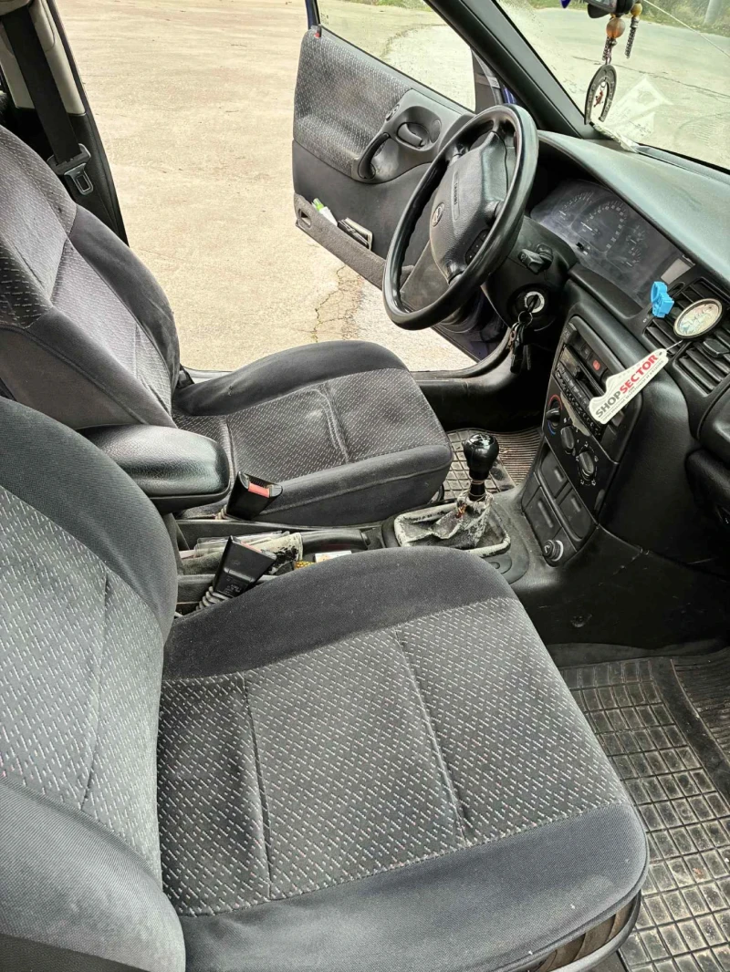Opel Vectra Лек автомобил, снимка 3 - Автомобили и джипове - 52433820