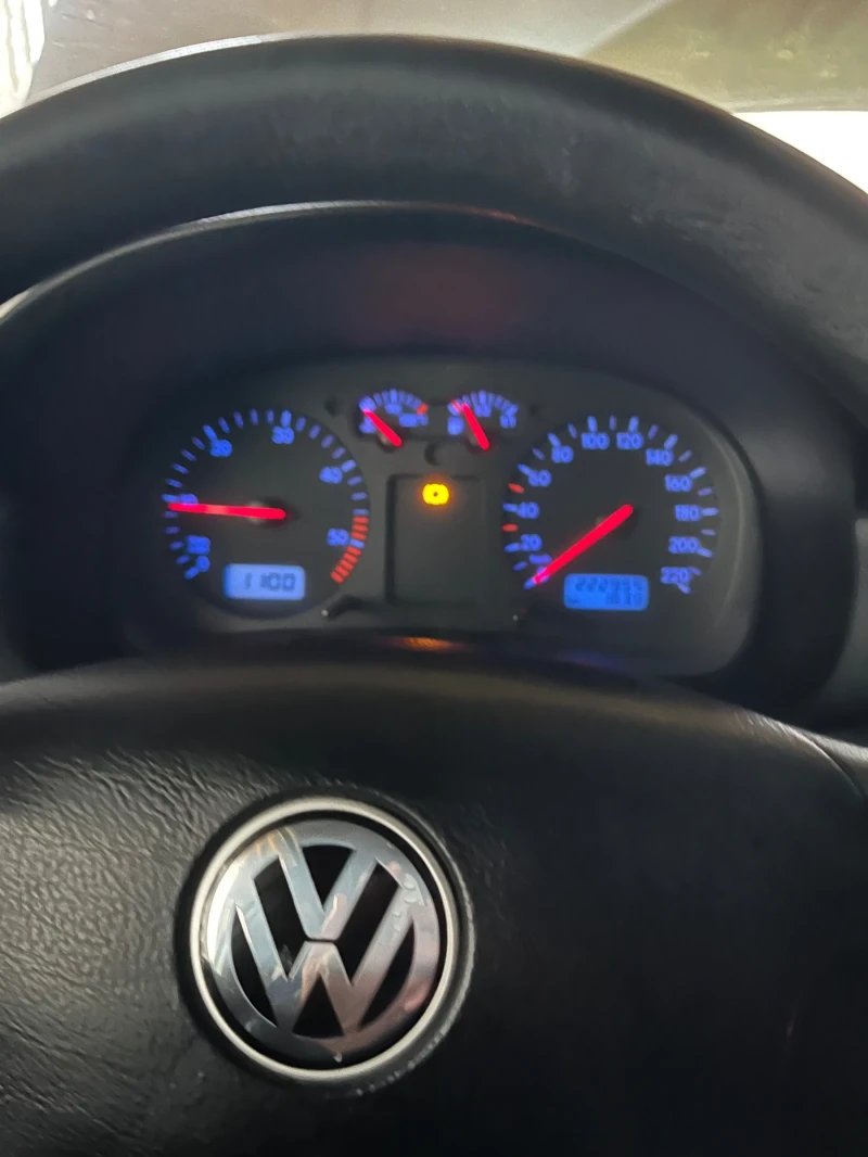 VW Golf 4, снимка 5 - Автомобили и джипове - 52865645